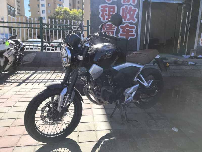 五羊本田 鸷道 CB190SS