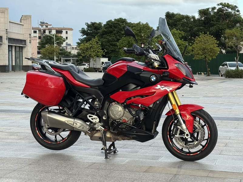 宝马 S 1000 XR