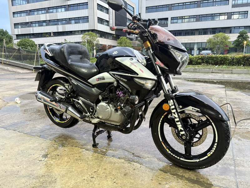 豪爵铃木 骊驰 GW250