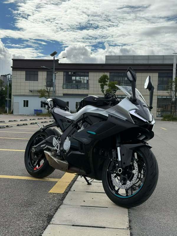 春风 675SR