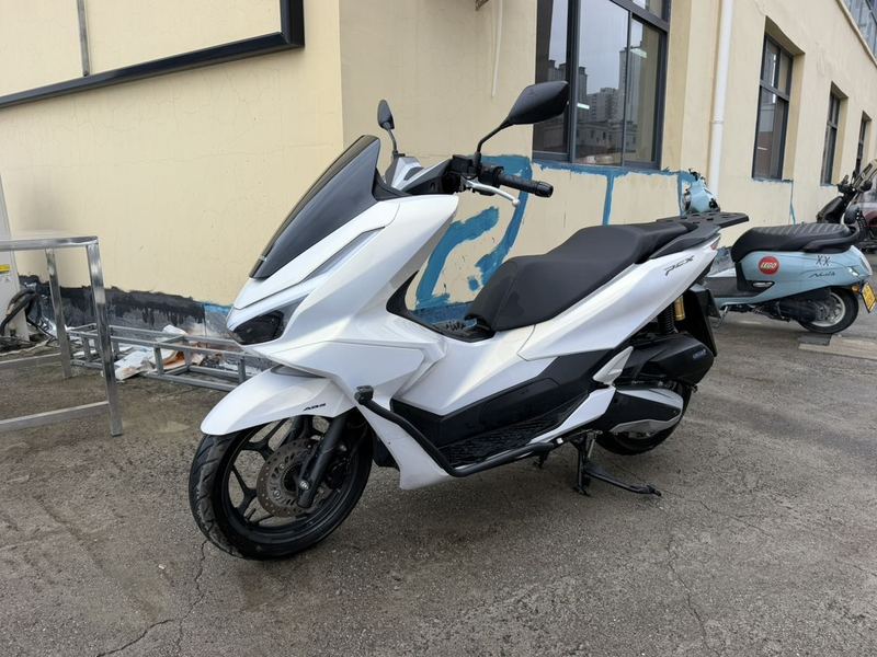 五羊本田 PCX