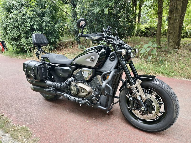 QJMOTOR 闪600