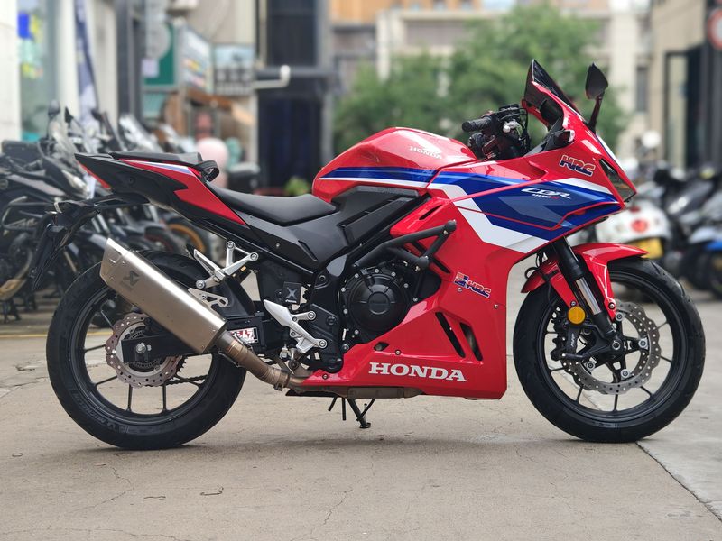 本田WING CBR400R