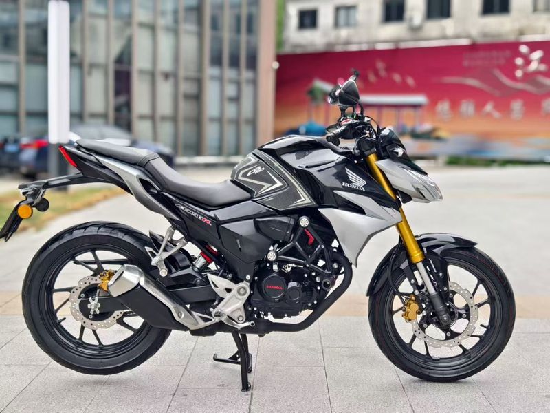 新大洲本田 CBF190R