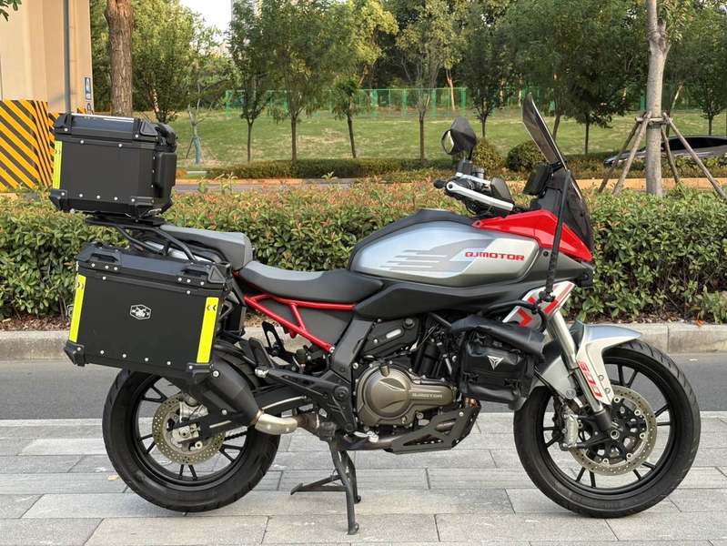 QJMOTOR 骁550