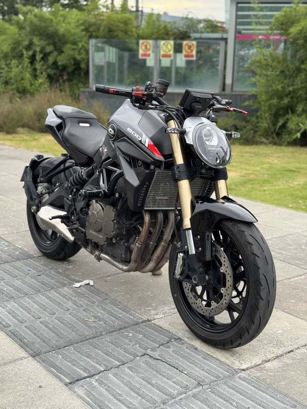 QJMOTOR 追600