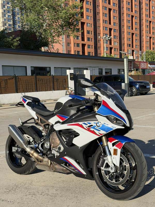 宝马 S 1000 RR