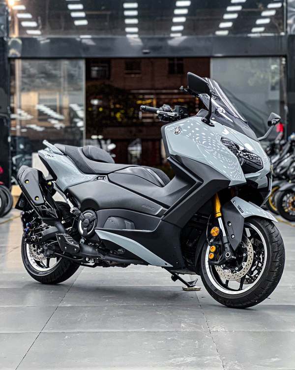 雅马哈 TMAX