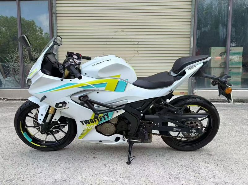 QJMOTOR 赛250