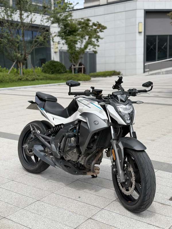 春风 650NK