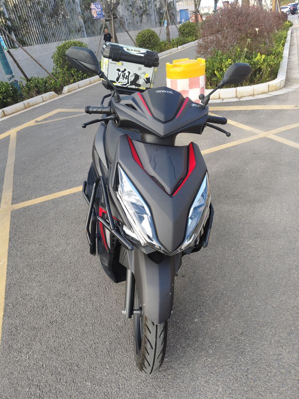 新大洲本田 裂行 RX125Fi