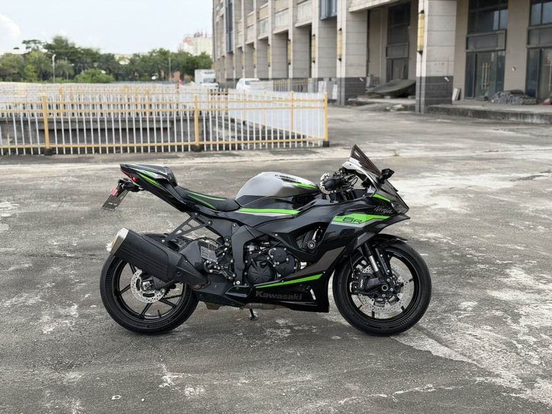 川崎 Ninja ZX-6R 