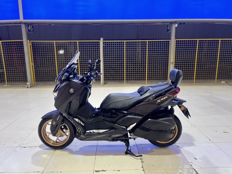 雅马哈 XMAX