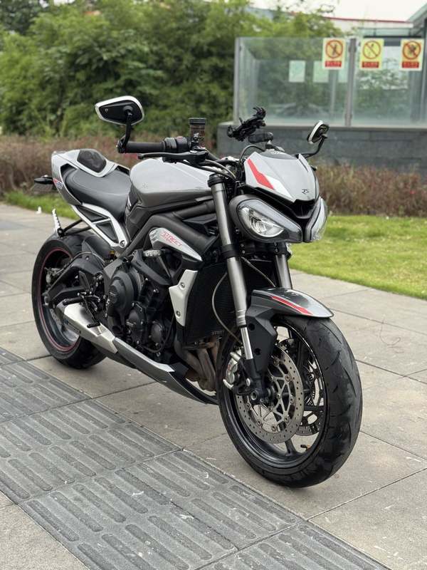 凯旋 Street Triple 765