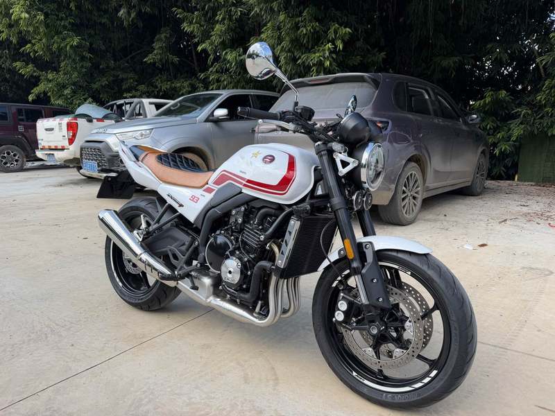 张雪机车 500F