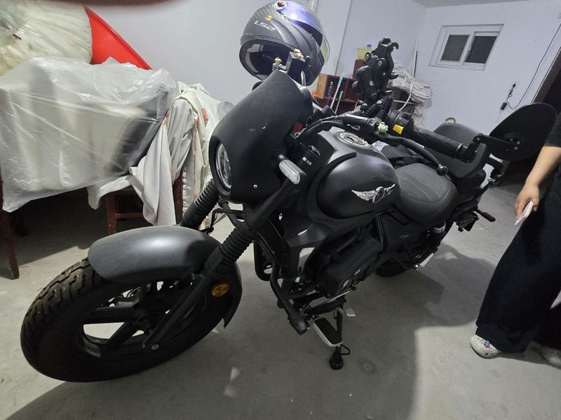 豪爵 TR300