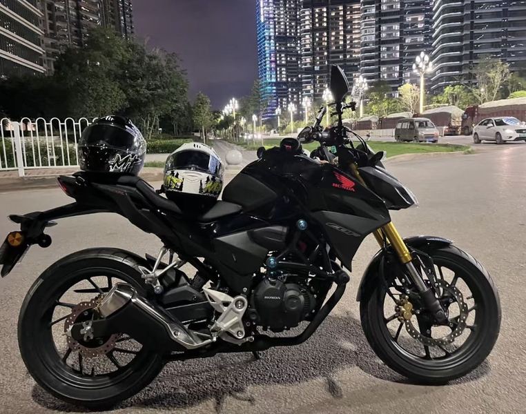 新大洲本田 CBF190R
