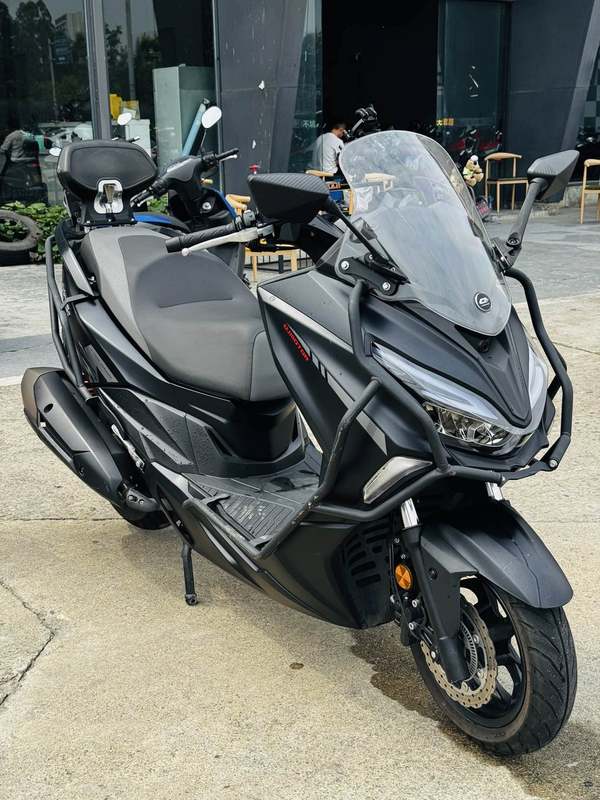 QJMOTOR 鸿250