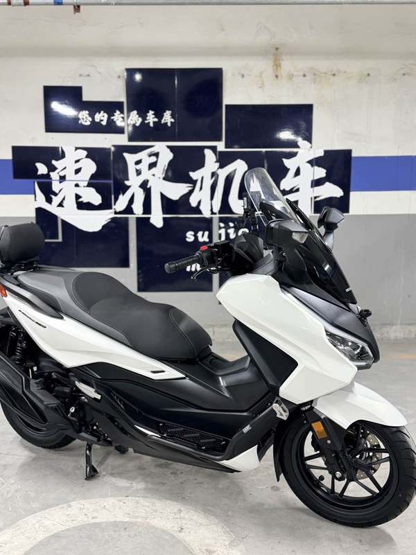 本田WING NSS350