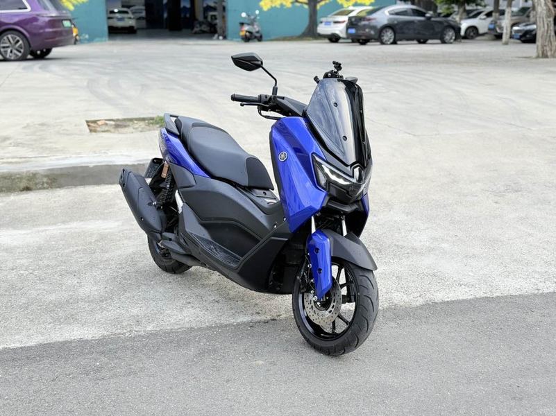 雅马哈 NMAX
