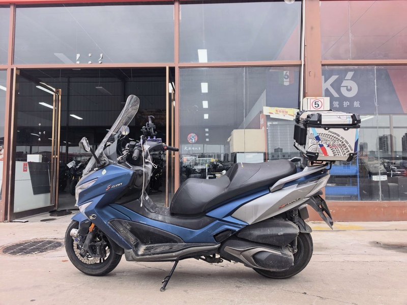 光阳 赛艇 S400