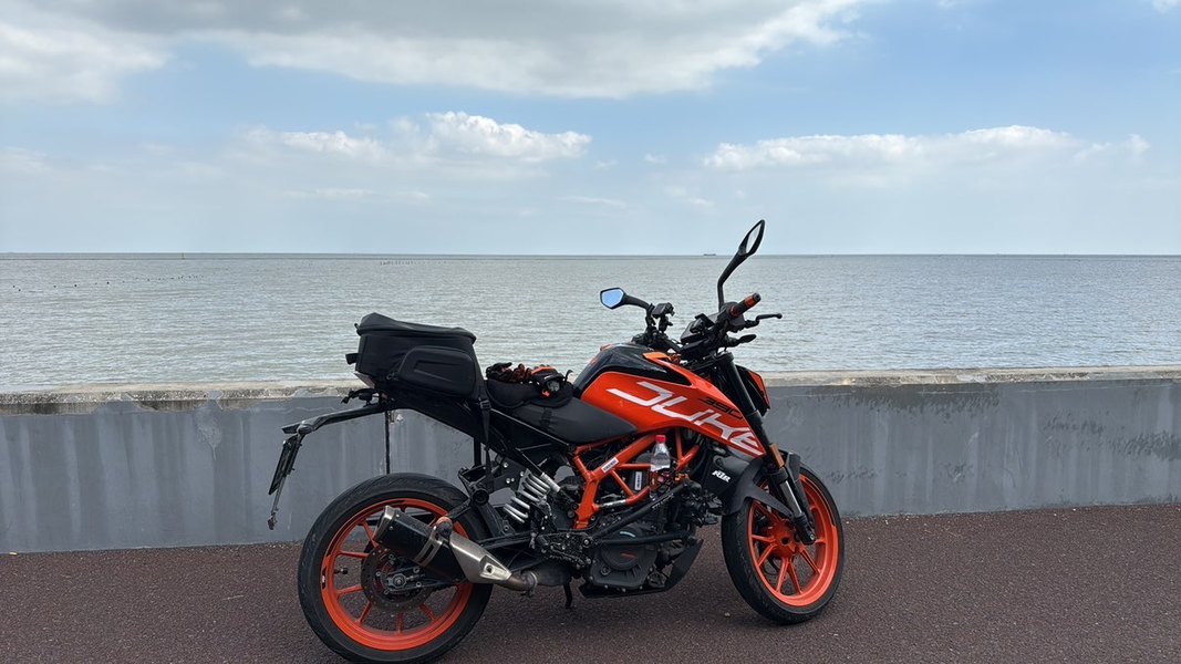 KTMR2R 390 Duke