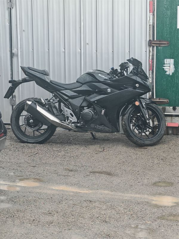 豪爵铃木 GSX250R