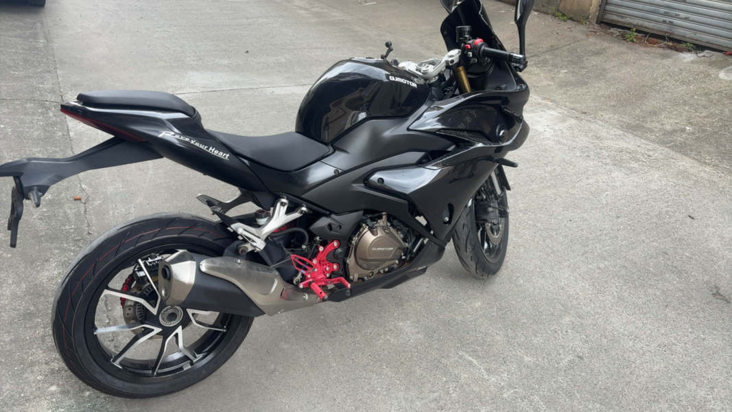 QJMOTOR 赛450