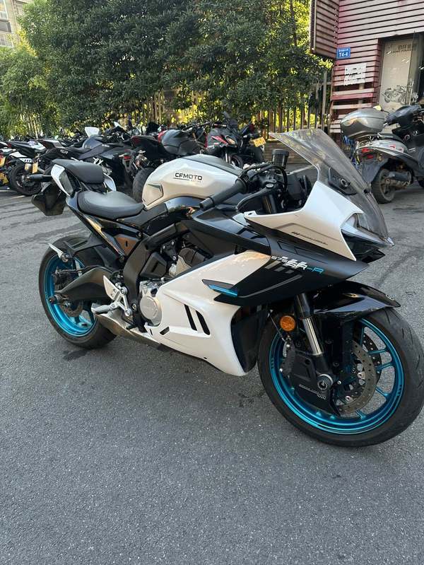 春风 675SR