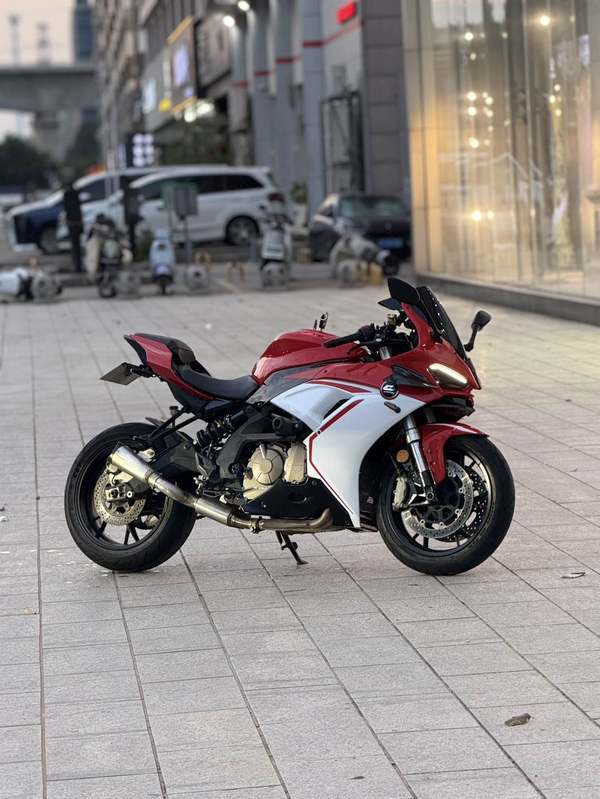 QJMOTOR 赛600