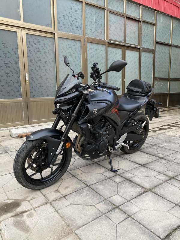 雅马哈 MT-03