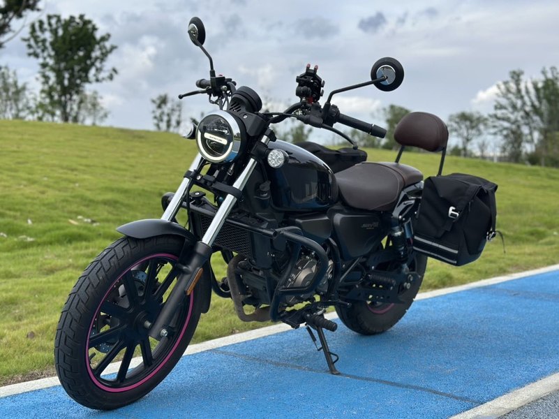 QJMOTOR 闪150