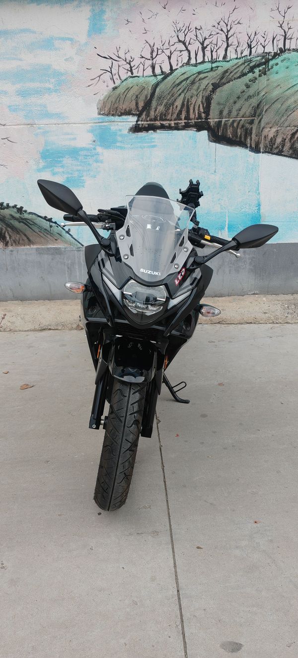 豪爵铃木 GSX250R