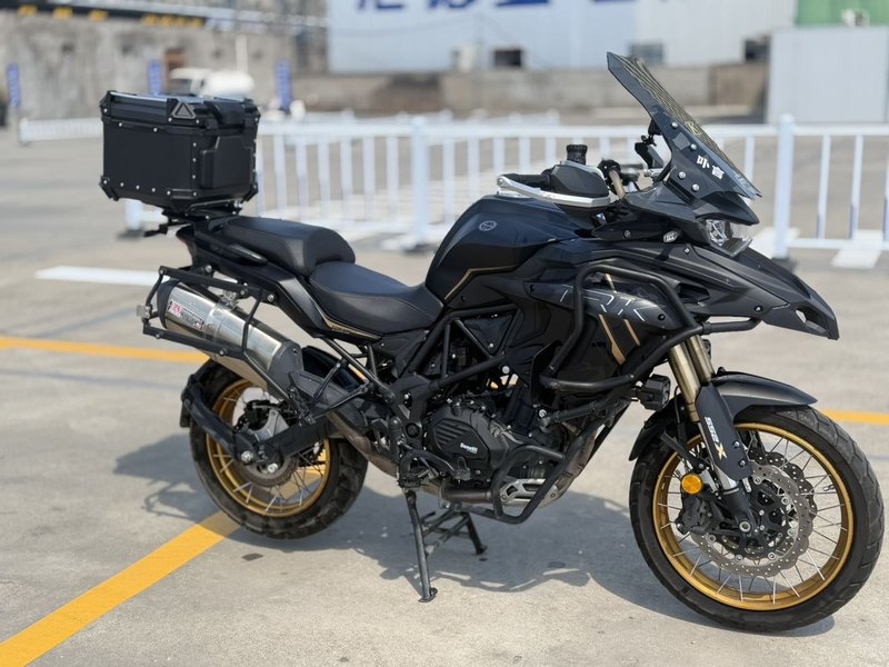 贝纳利 TRK552
