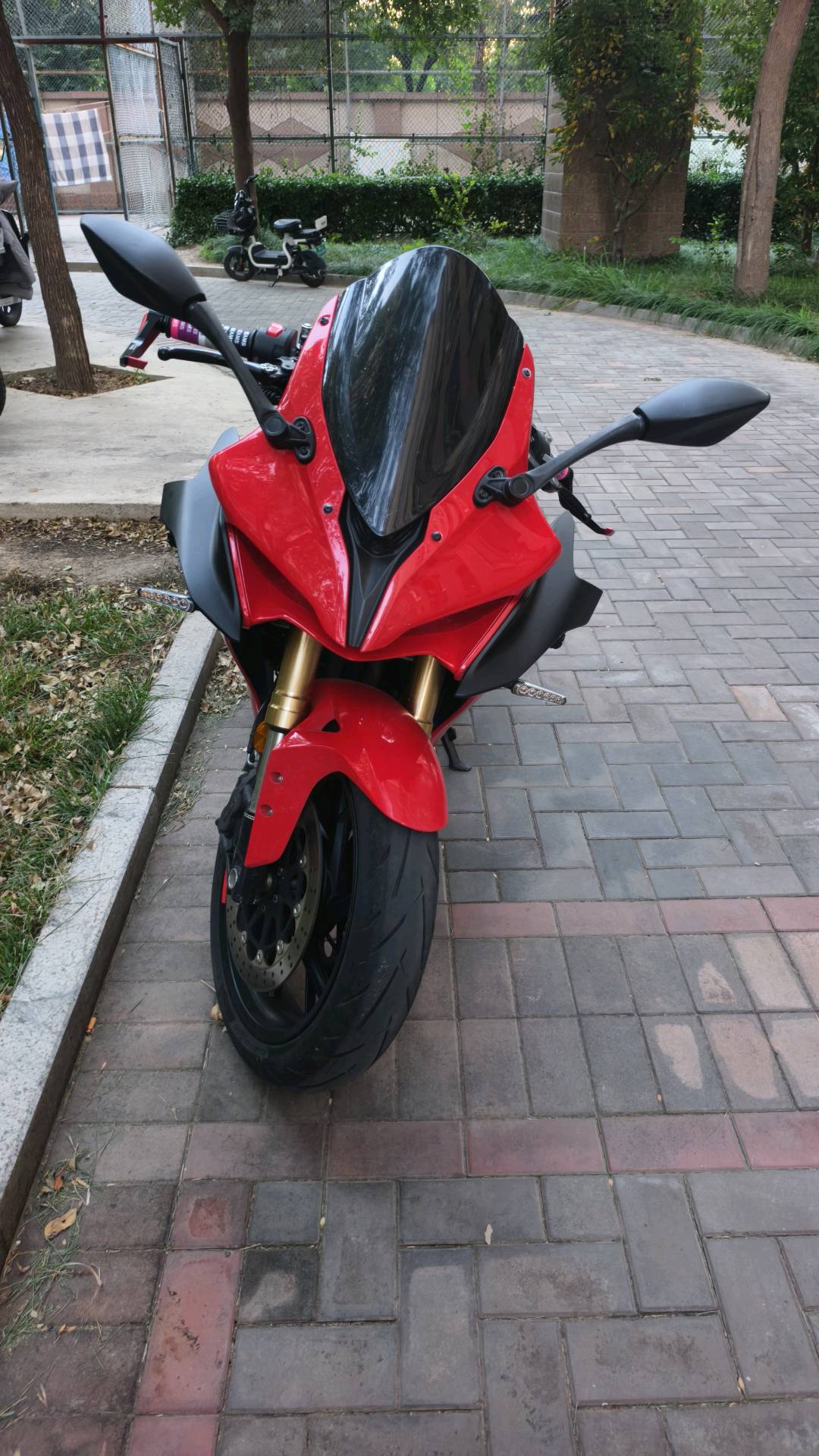 QJMOTOR 赛600