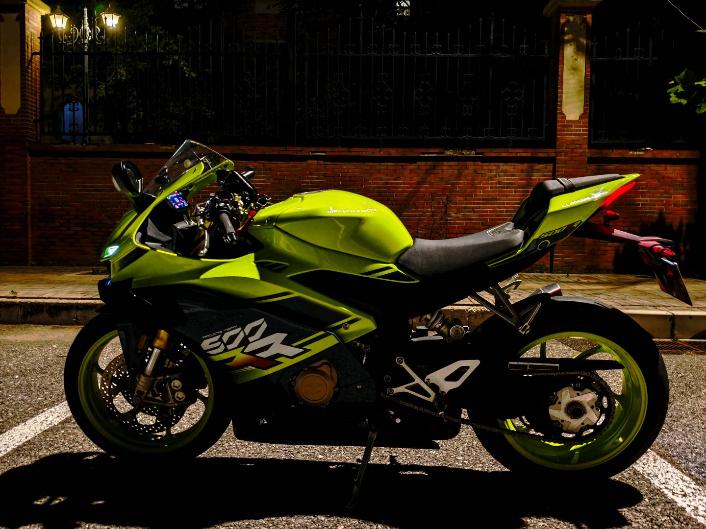 张雪机车 500RR