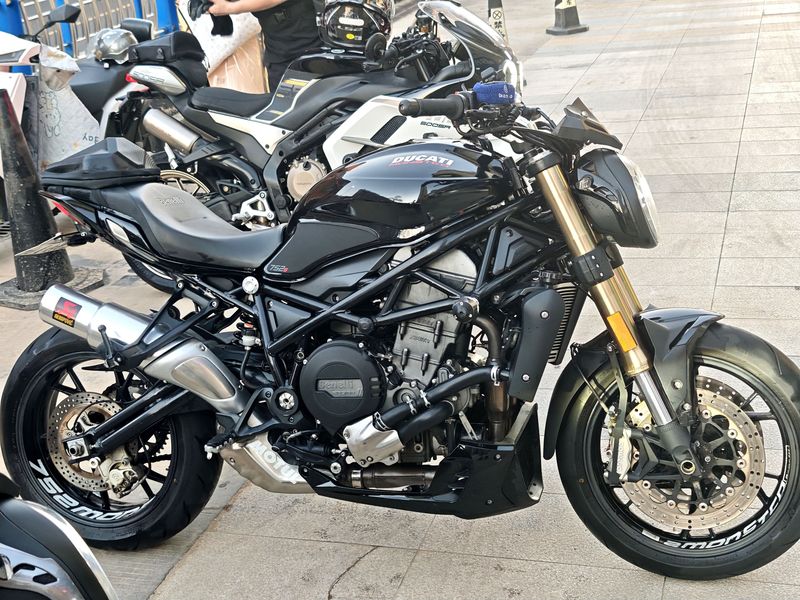 贝纳利 752S