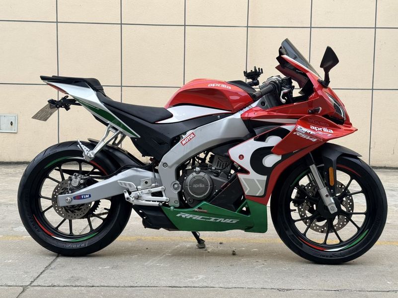 宗申阿普利亚 GPR250R