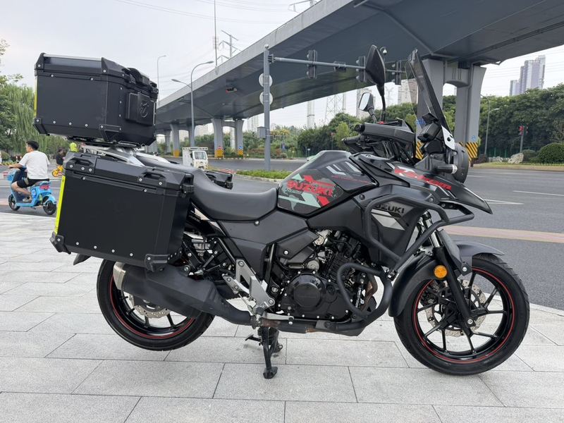 豪爵铃木 DL250