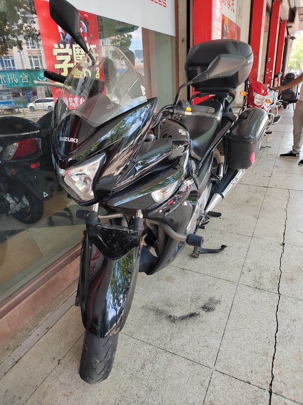 豪爵铃木 骊驰 GW 250F
