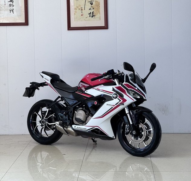 QJMOTOR 赛400