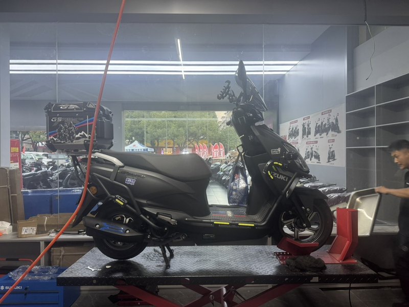 济南铃木 UY125