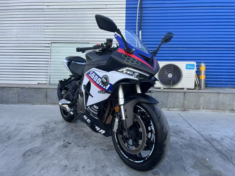 QJMOTOR 赛600