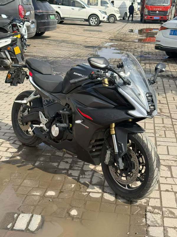 贝纳利 龙卷风 Tornado 552R