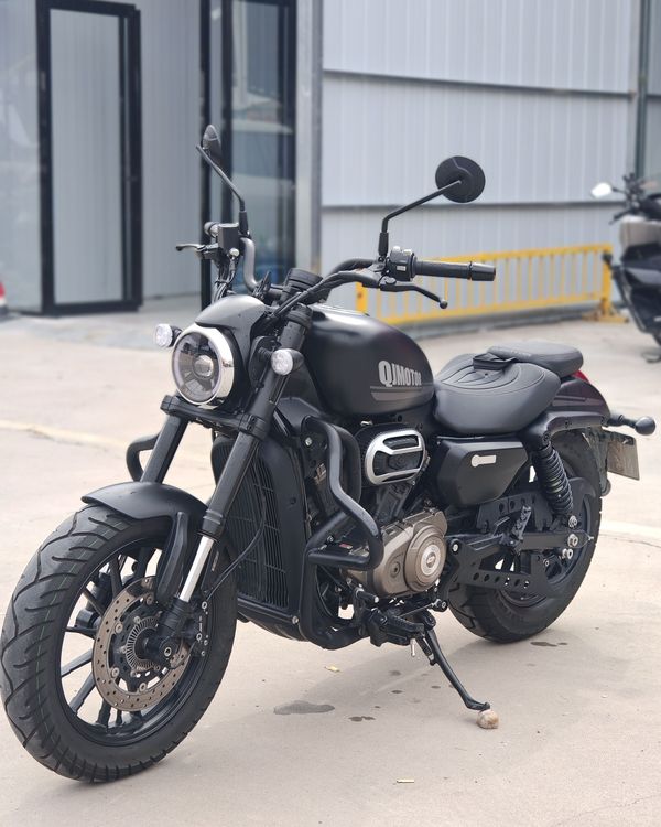 QJMOTOR 闪250