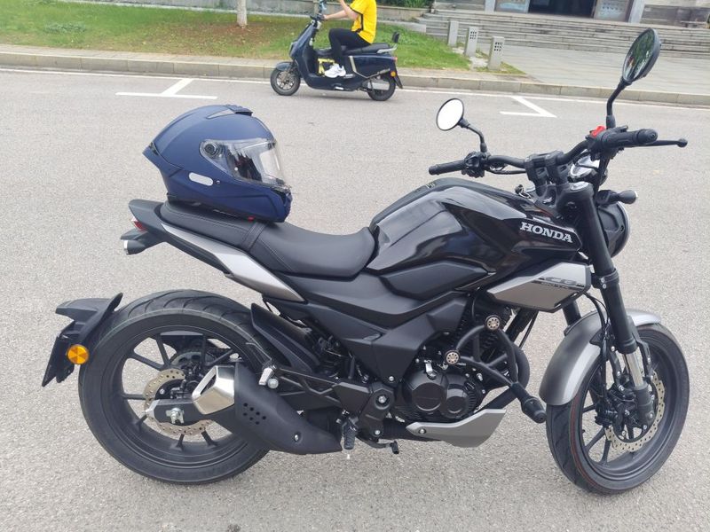 新大洲本田 CB190TR