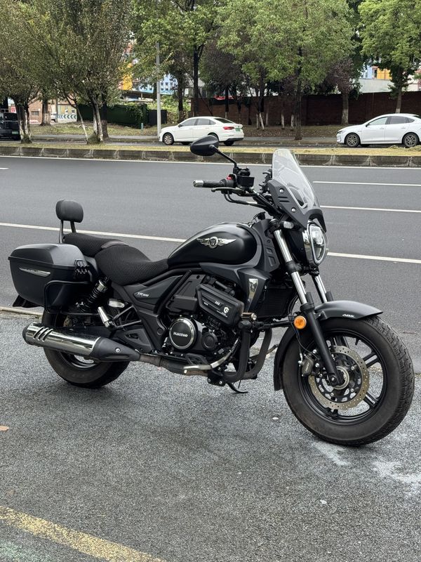 豪爵 TR300