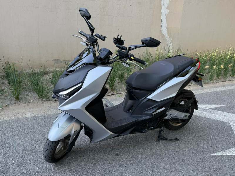 光阳 KRV180