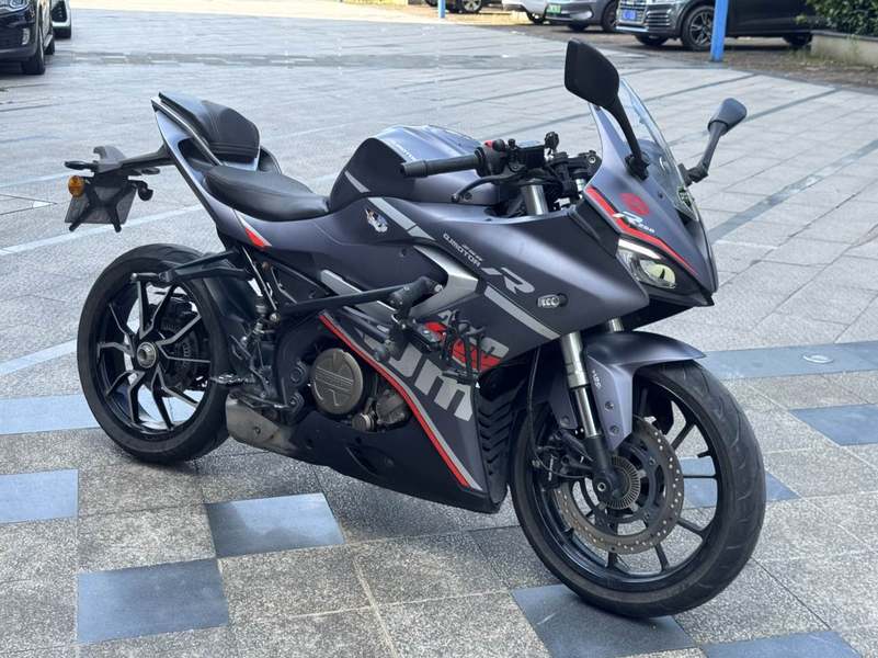 QJMOTOR 赛250