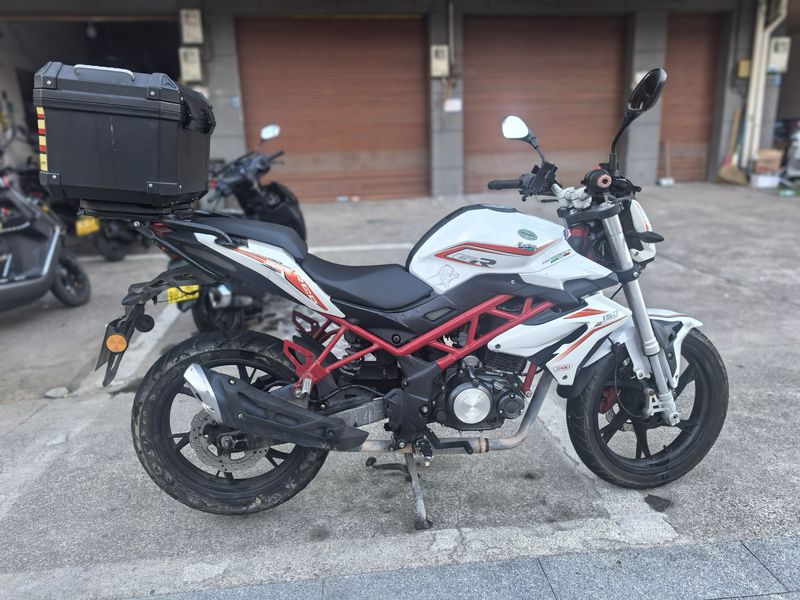 贝纳利 红宝龙 TNT 150i